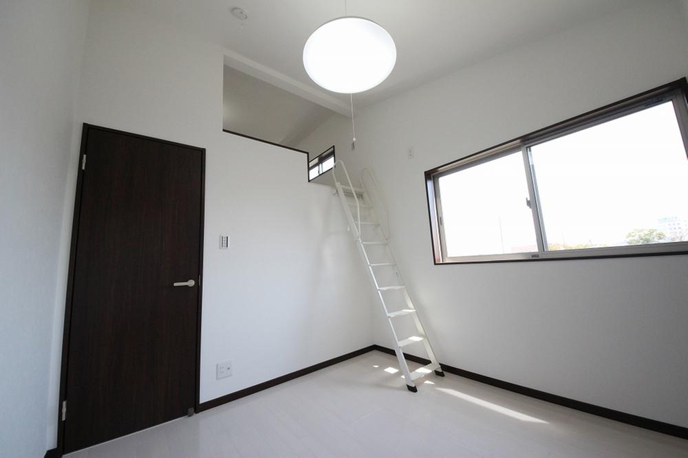 Non-living room. There is a loft on the second floor Western-style room 2 rooms