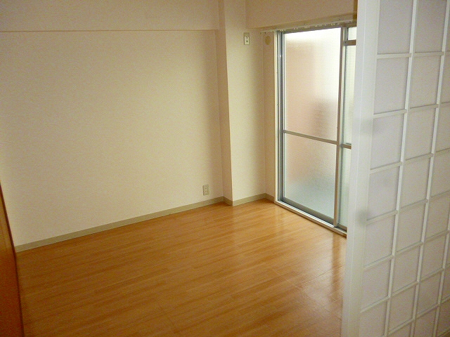 Other room space. It is the same type of image ☆  ☆