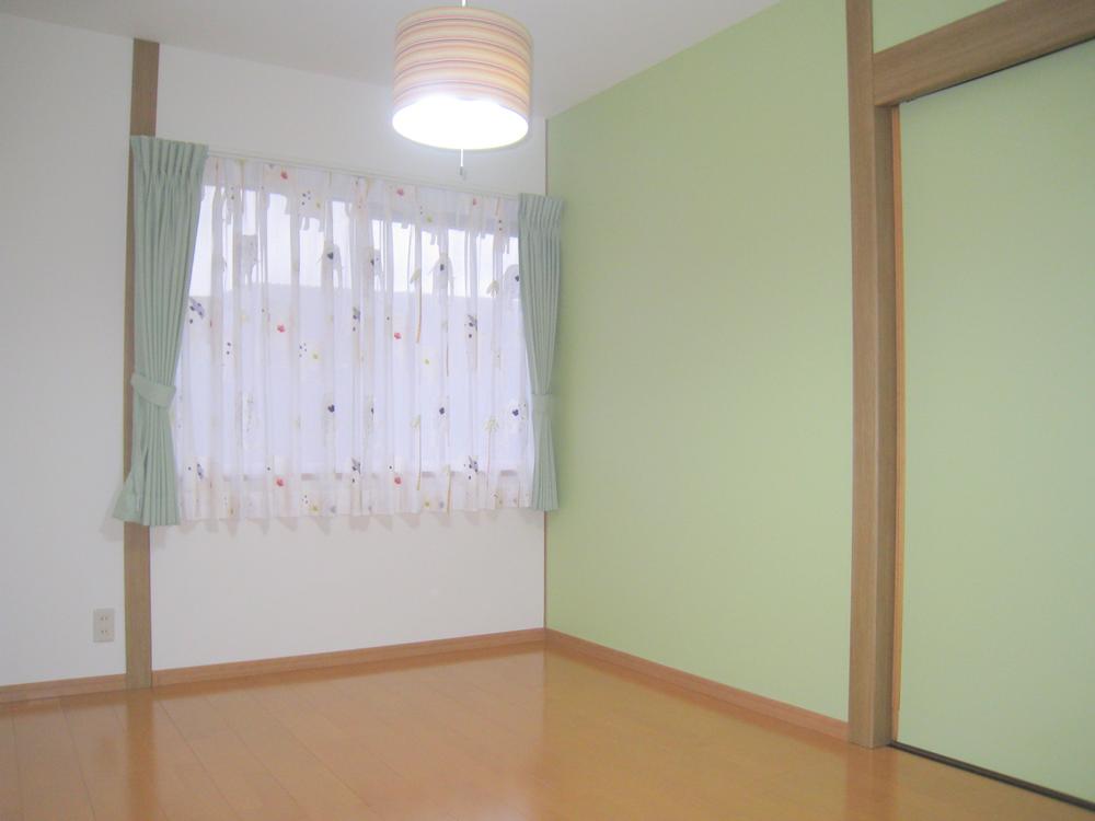 Other introspection. Children's room B