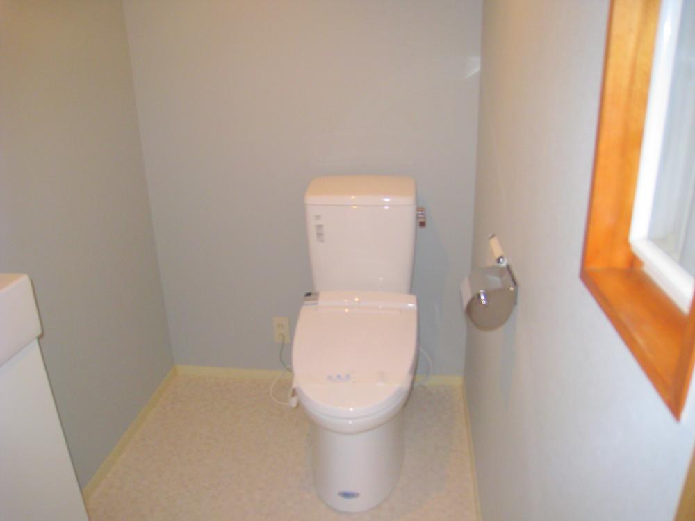 Toilet. 2F toilet