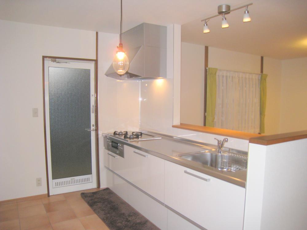 Kitchen. Bright open kitchen