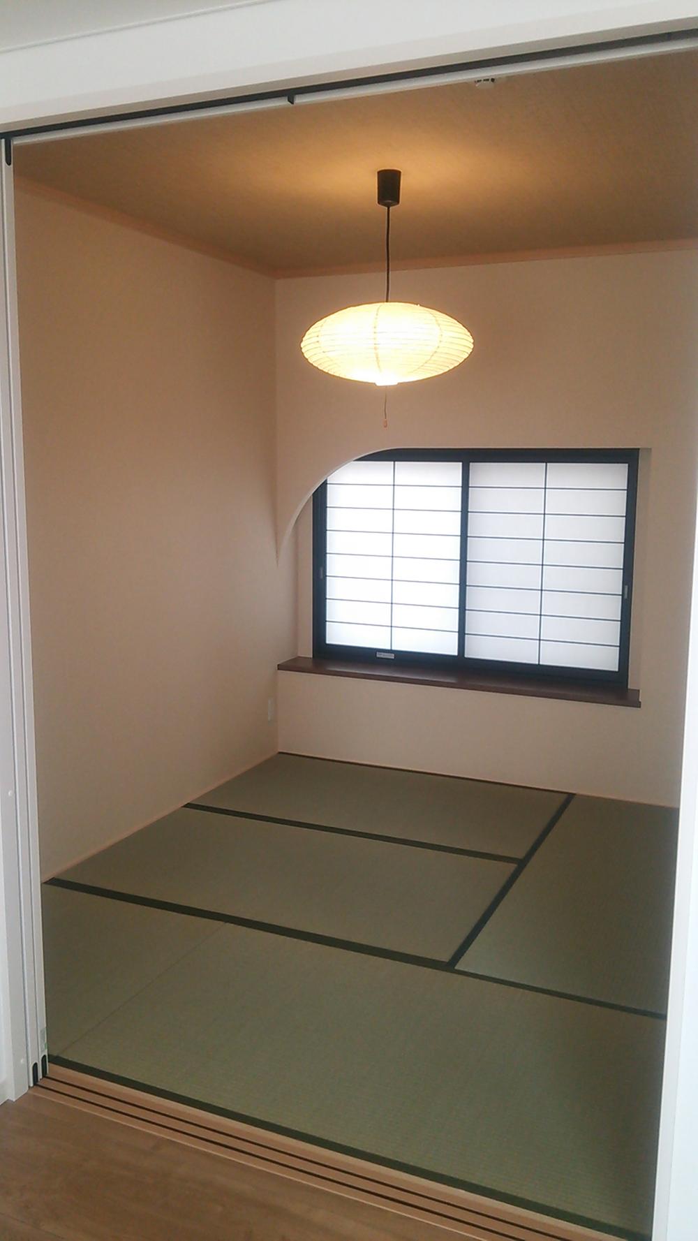 Other. In Japanese-style room, which was connected to the living room, It is just good for a little lie down.