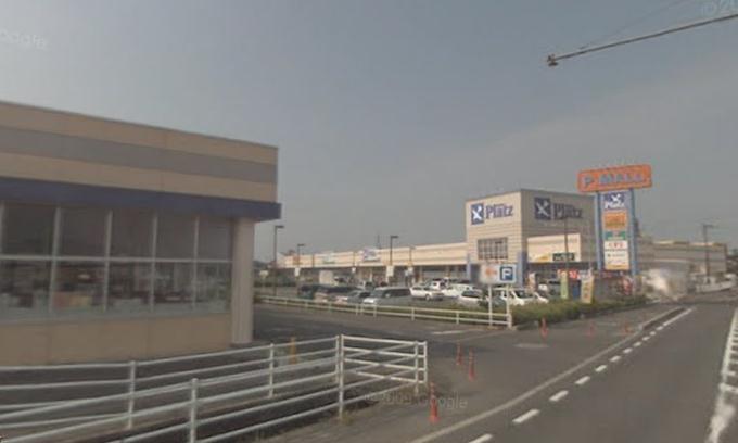 Shopping centre. P mall Izumida until the (shopping center) 435m