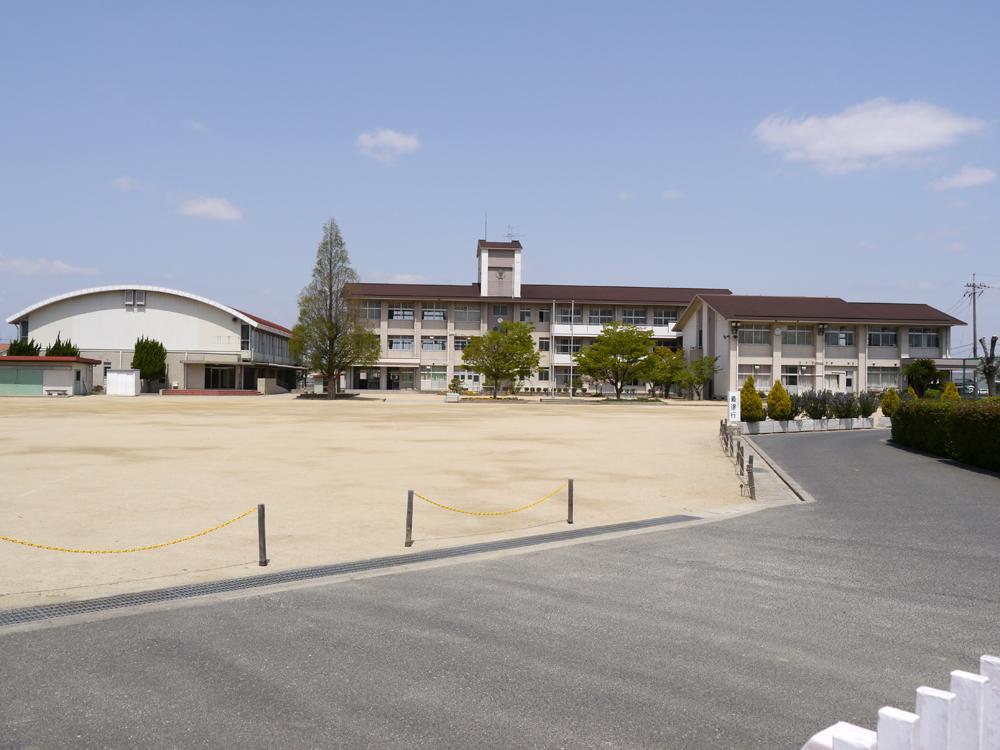 Primary school. 1608m to Okayama Sone Elementary School