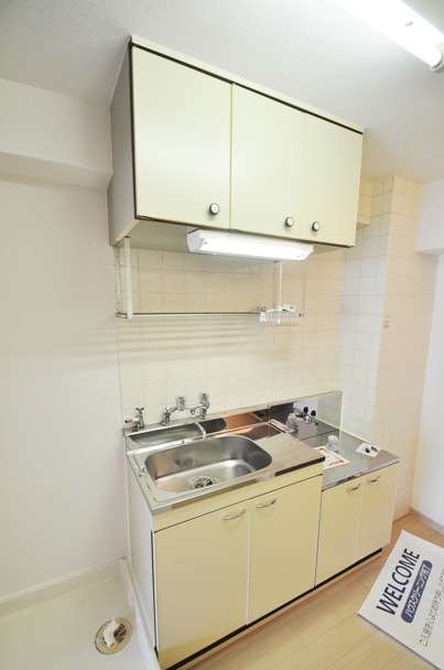 Kitchen. Gas stove can be installed! Let's prepare for easy to use!