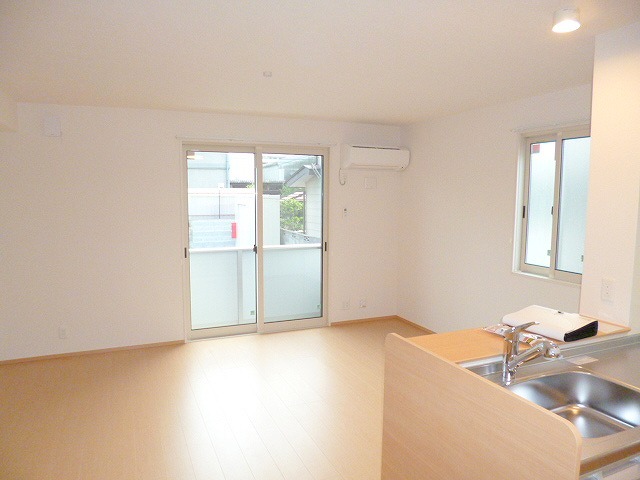 Living and room. Similar properties ・ Image Photos