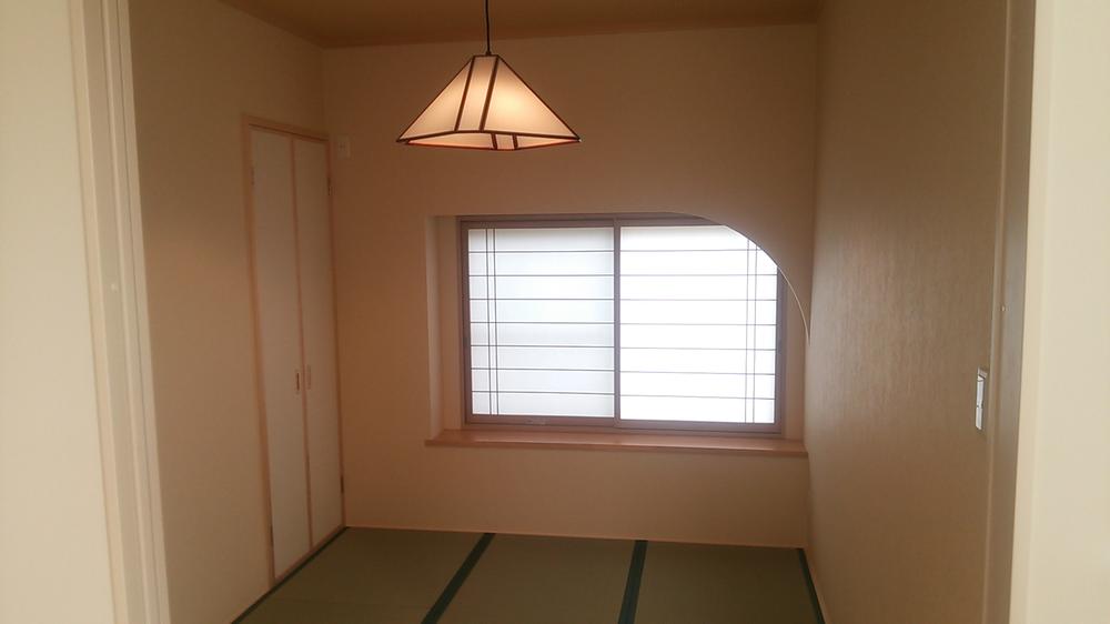 Non-living room. Is a Japanese-style room of calm atmosphere