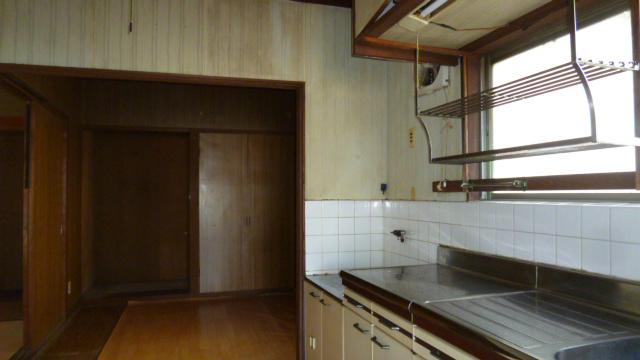 Kitchen. Local (September 2013) Shooting