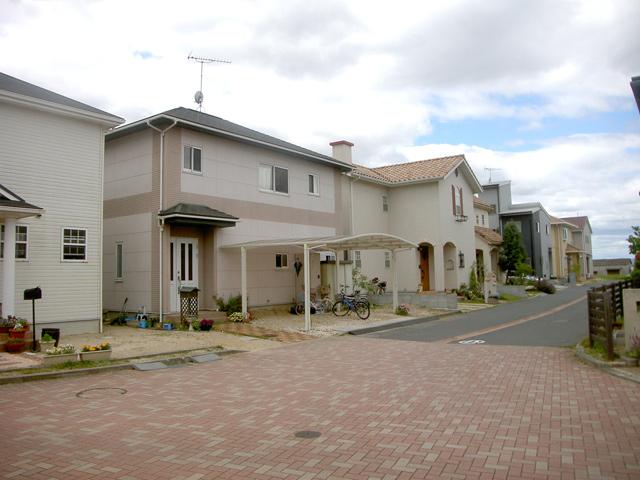 Local photos, including front road. Local (2012 year 6 Month) Shooting