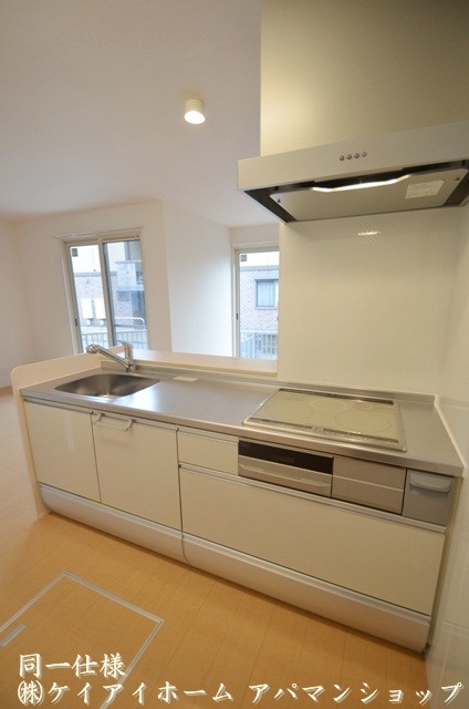 Kitchen. The same specification ☆ 3-neck of the IH stove