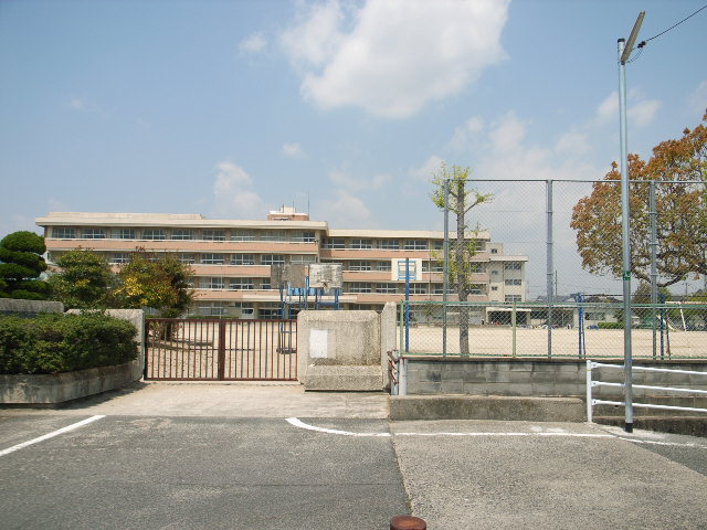 Primary school. 298m to Okayama Hirafuku elementary school (elementary school)