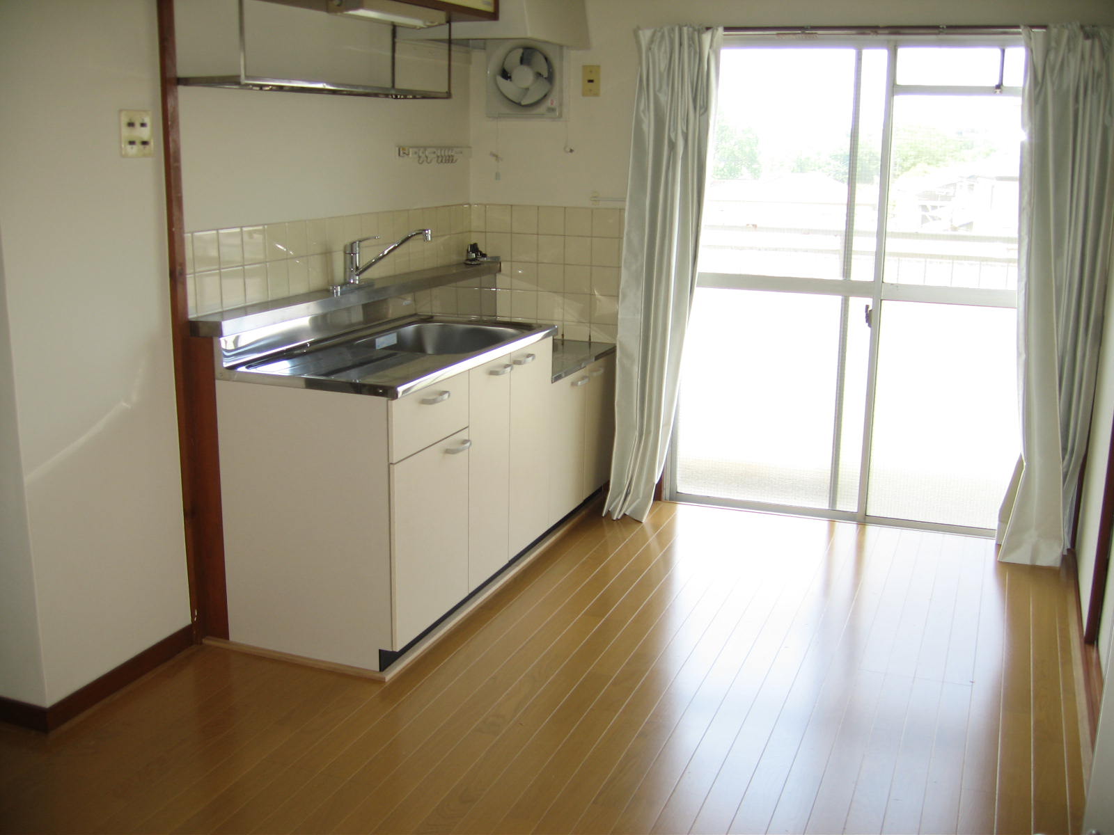 Kitchen. Flooring