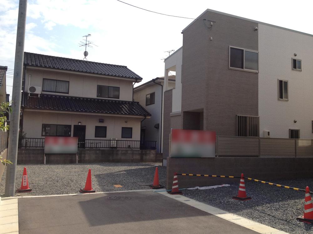 Local photos, including front road. Local (August 2013) Shooting