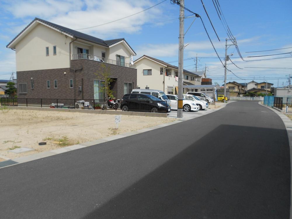 Local photos, including front road. A quiet residential area! 