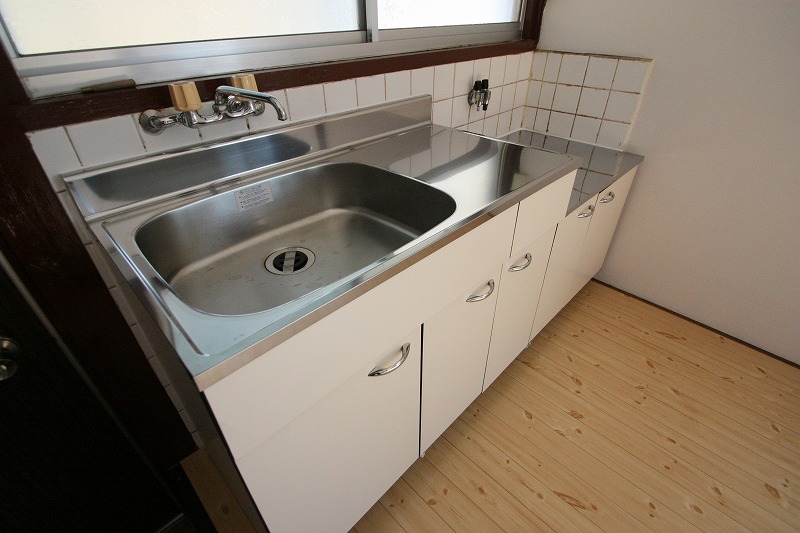 Kitchen. Shiny sink ☆