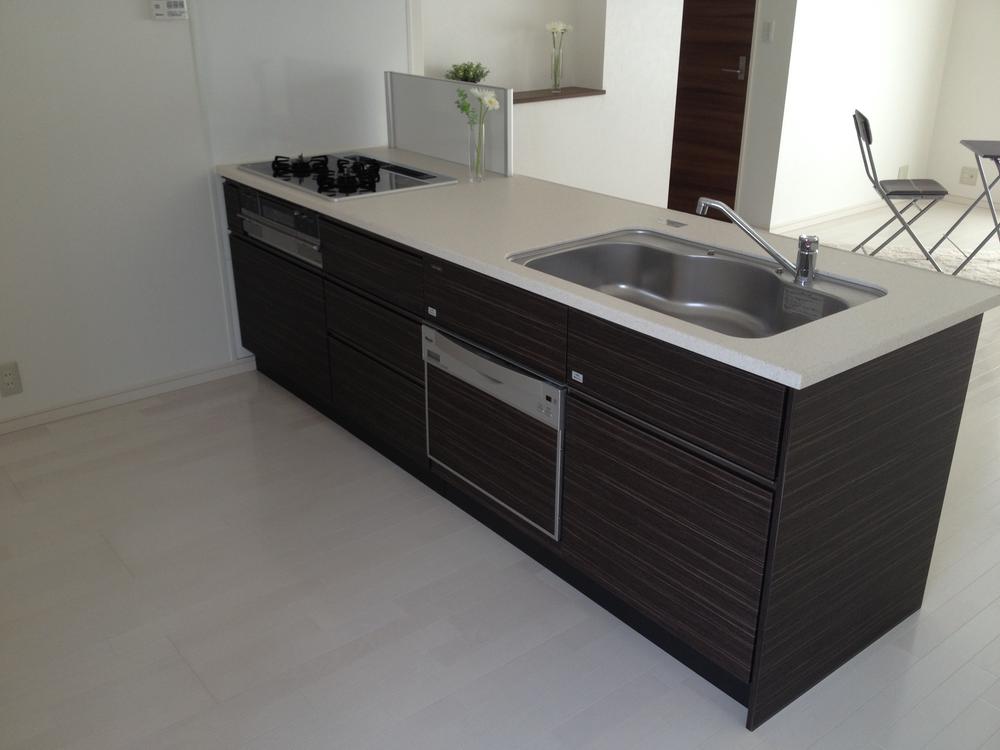 Kitchen. Local (August 2013) Shooting