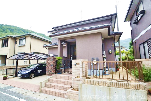 Building appearance. There is also a quiet residential area Haraoshima of garden Detached!