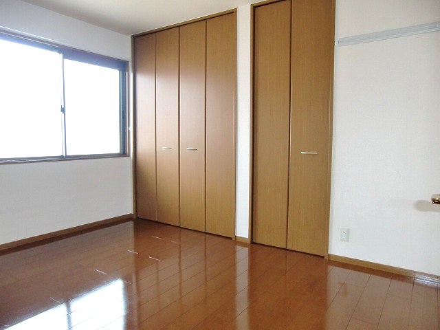 Other room space. The same type, It is another property photo.