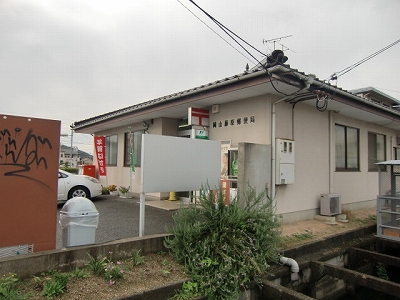 Convenience store. 358m to Okayama Fujiwara post office (convenience store)