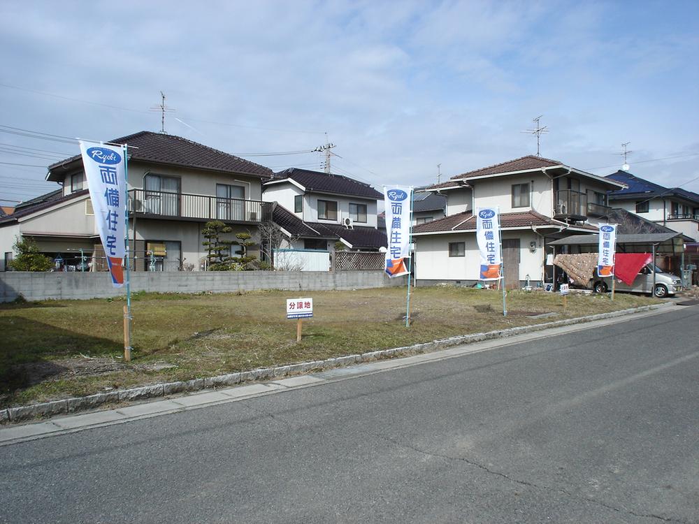 Local photos, including front road. A ・ Shooting B No. land from the southwest