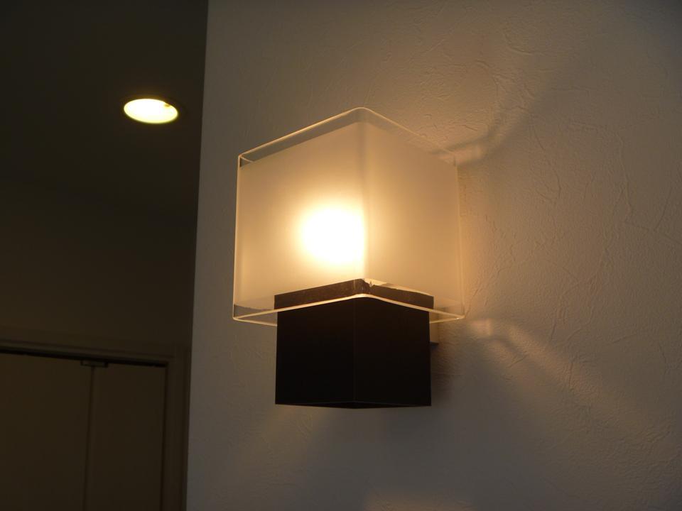 Other introspection. <No. 12 locations> accent lighting