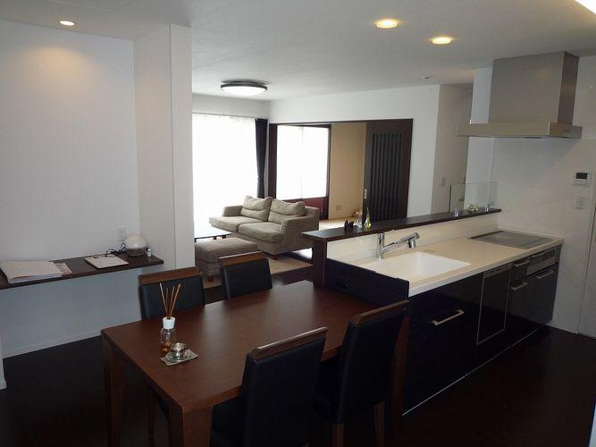 Other local. <No. 12 locations> dining