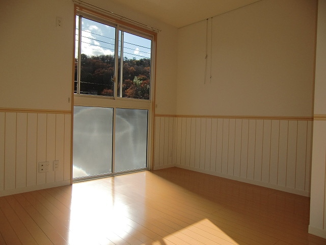 Other room space. The same type, It is similar to Listing.