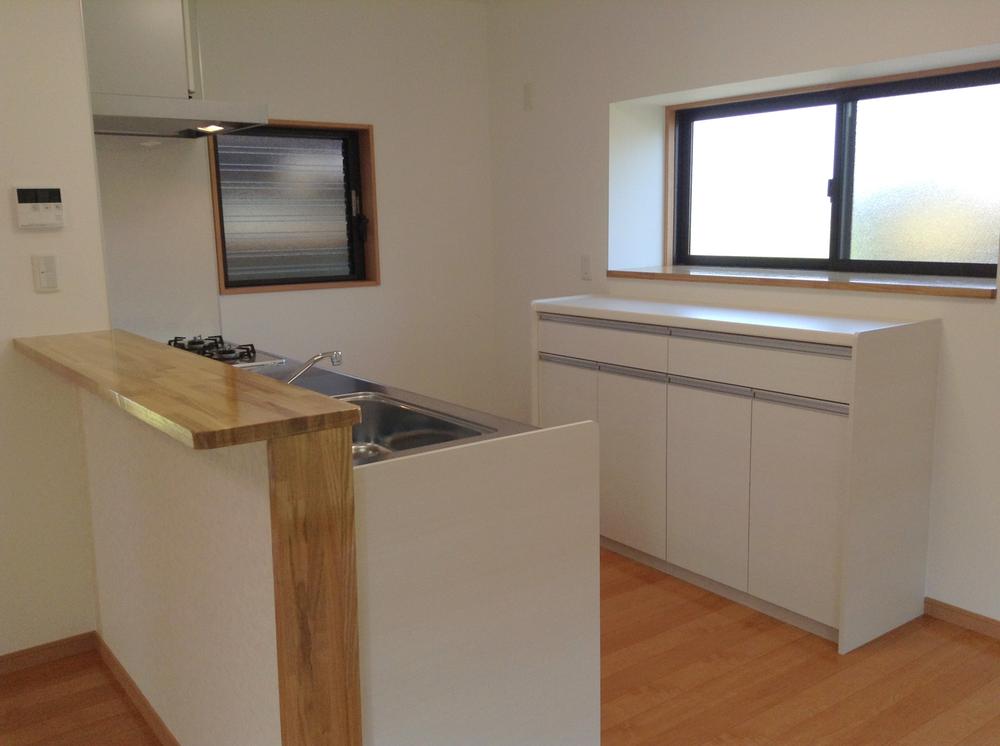 Kitchen. System Kitchen + housework storage Brand new