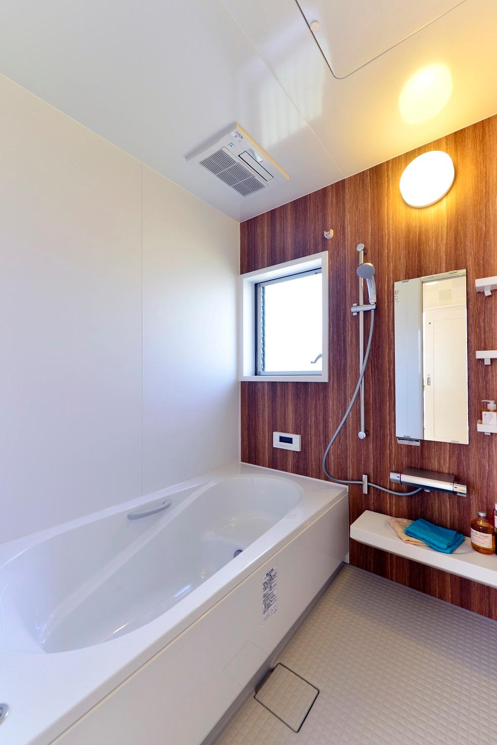 Bathroom. Wide bath of 1 tsubo size! Drying heater with! 