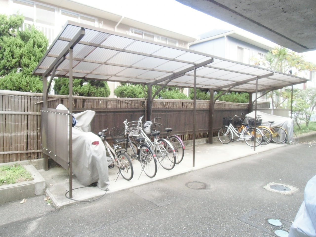 Other common areas. Covered bicycle parking stations ☆