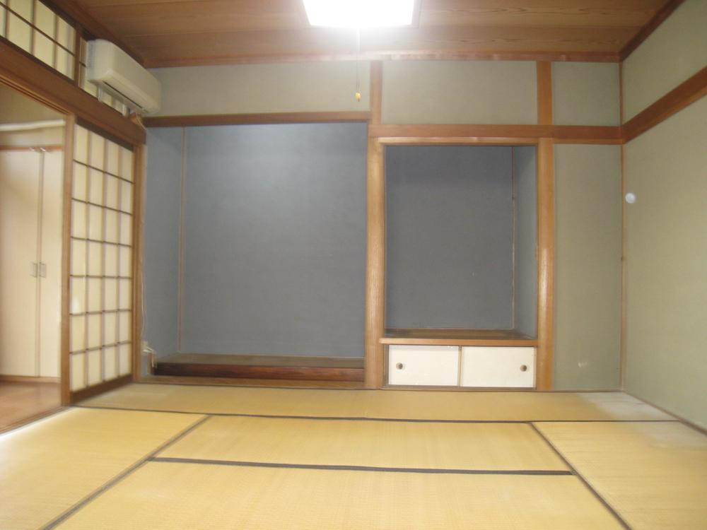 Other introspection. Japanese style room