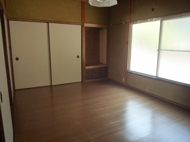 Other room space. I laid wood carpet