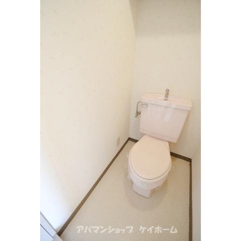 Toilet. In this your rent! bus ・ Restroom! What a nice Nante!