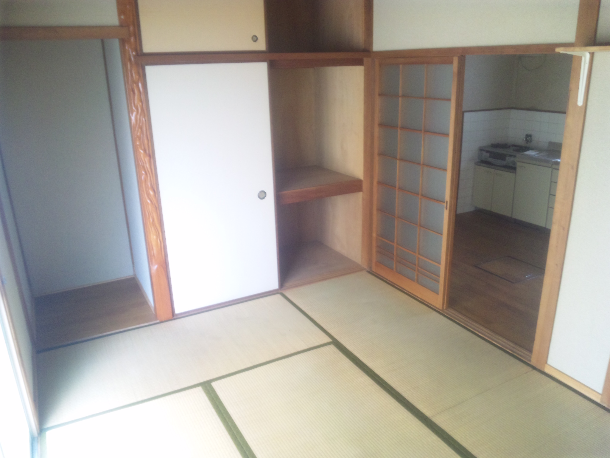 Living and room. Bright Japanese-style room!