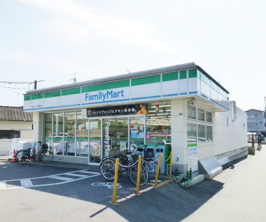 Convenience store. FamilyMart Okayama national wealth store up (convenience store) 916m