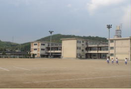 Primary school. 956m to Okayama Toyama Elementary School (elementary school)