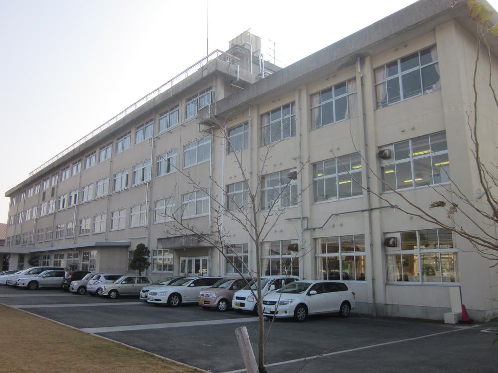 Primary school. 263m to Okayama Hata Elementary School