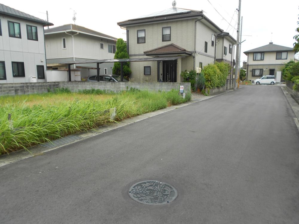 Local land photo. It is a quiet residential area! 