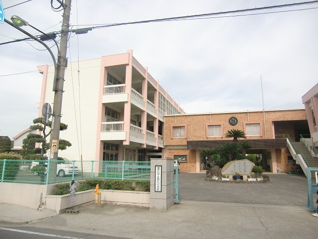 Primary school. 2108m to Setouchi City Miyuki elementary school (elementary school)