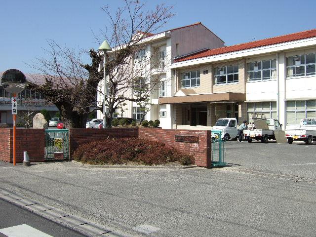 Primary school. 1049m to Setouchi City Miyuki Elementary School