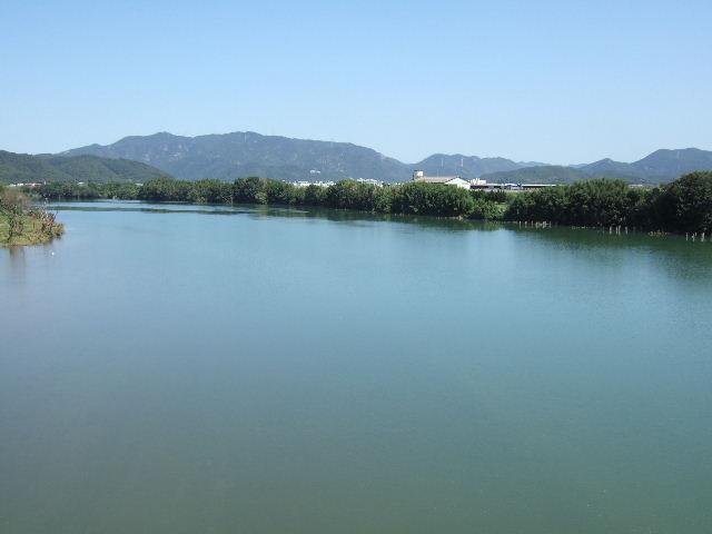 View photos from the local. The clear stream of Yoshii is close