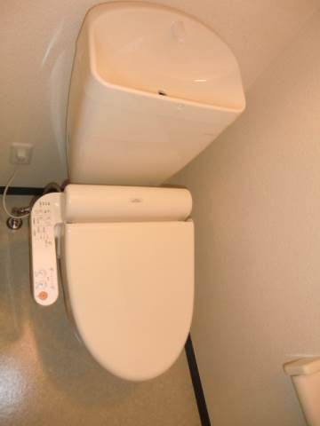 Toilet. It is a photograph of the same type! For your reference ☆ 
