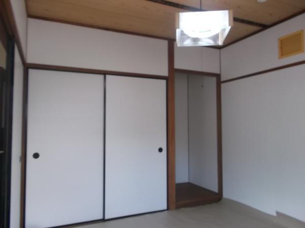 Non-living room. East of the Japanese-style room