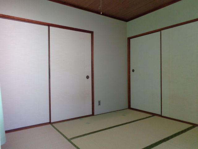 Other room space. This room in the middle (* ^^) v