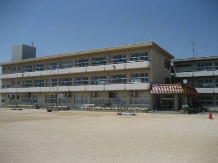 Primary school. Tokiwa up to elementary school (elementary school) 232m