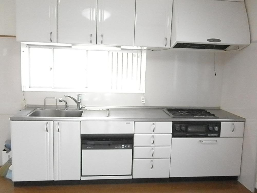 Kitchen. In good condition system Kitchen