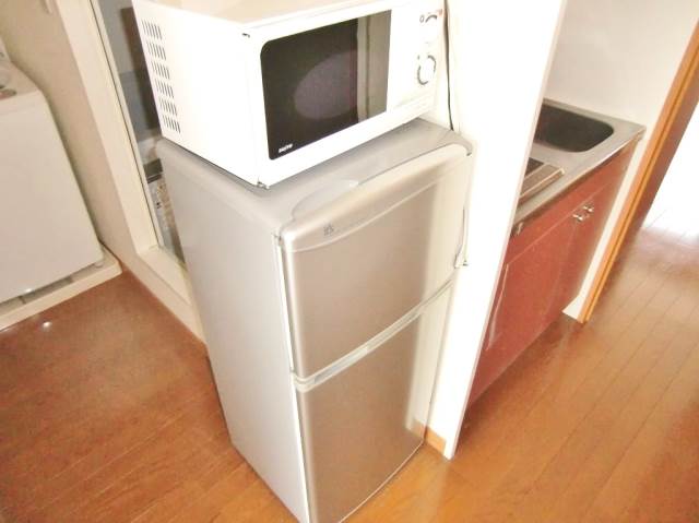 Other Equipment.  ☆ Refrigerator & Microwave ☆