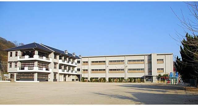 Primary school. 463m to Tamano Municipal Hachihama elementary school (elementary school)
