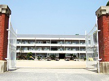 Primary school. 678m until hayashima stand Hayashima elementary school (elementary school)