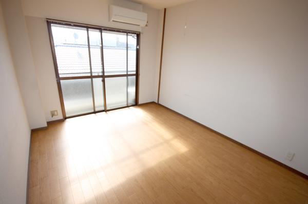 Other room space.  ※ Carpeted type